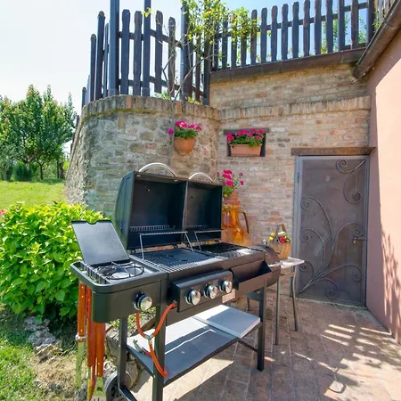 Pet-friendly With Pool Hébergement de vacances *