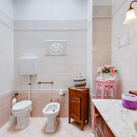 Pet-friendly With Pool * Urbino